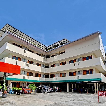Oyo 1699 Verona Residence Bandung Exteriör bild