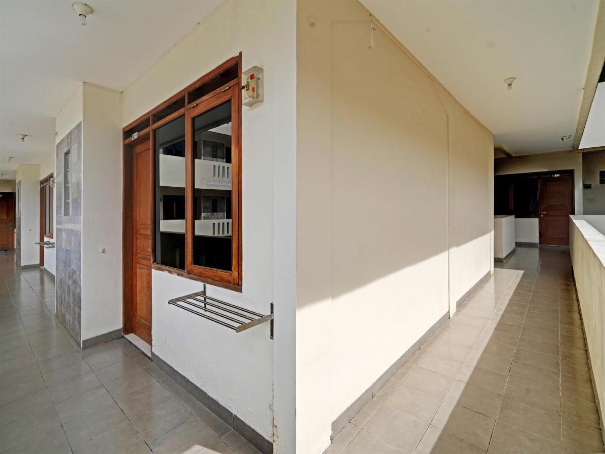 Oyo 1699 Verona Residence Bandung Exteriör bild