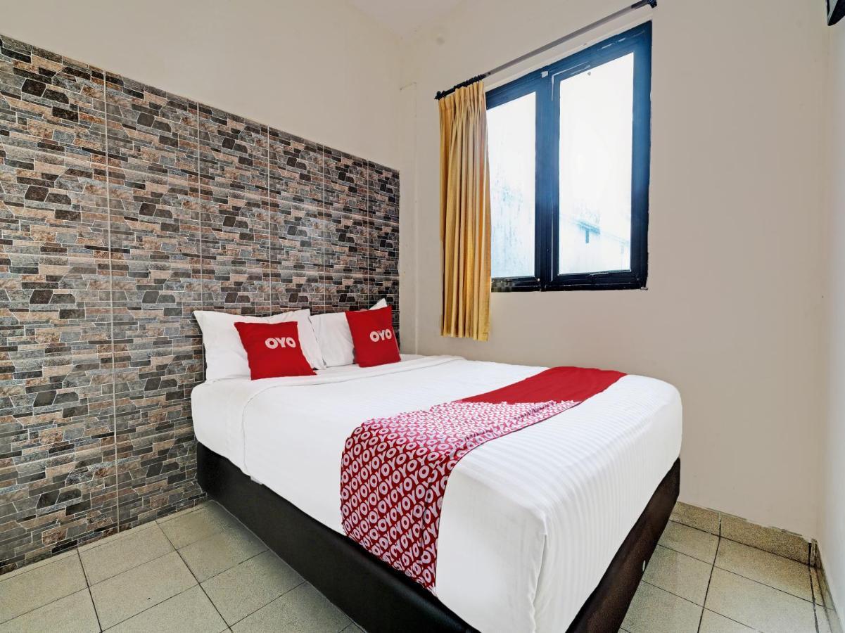 Oyo 1699 Verona Residence Bandung Exteriör bild