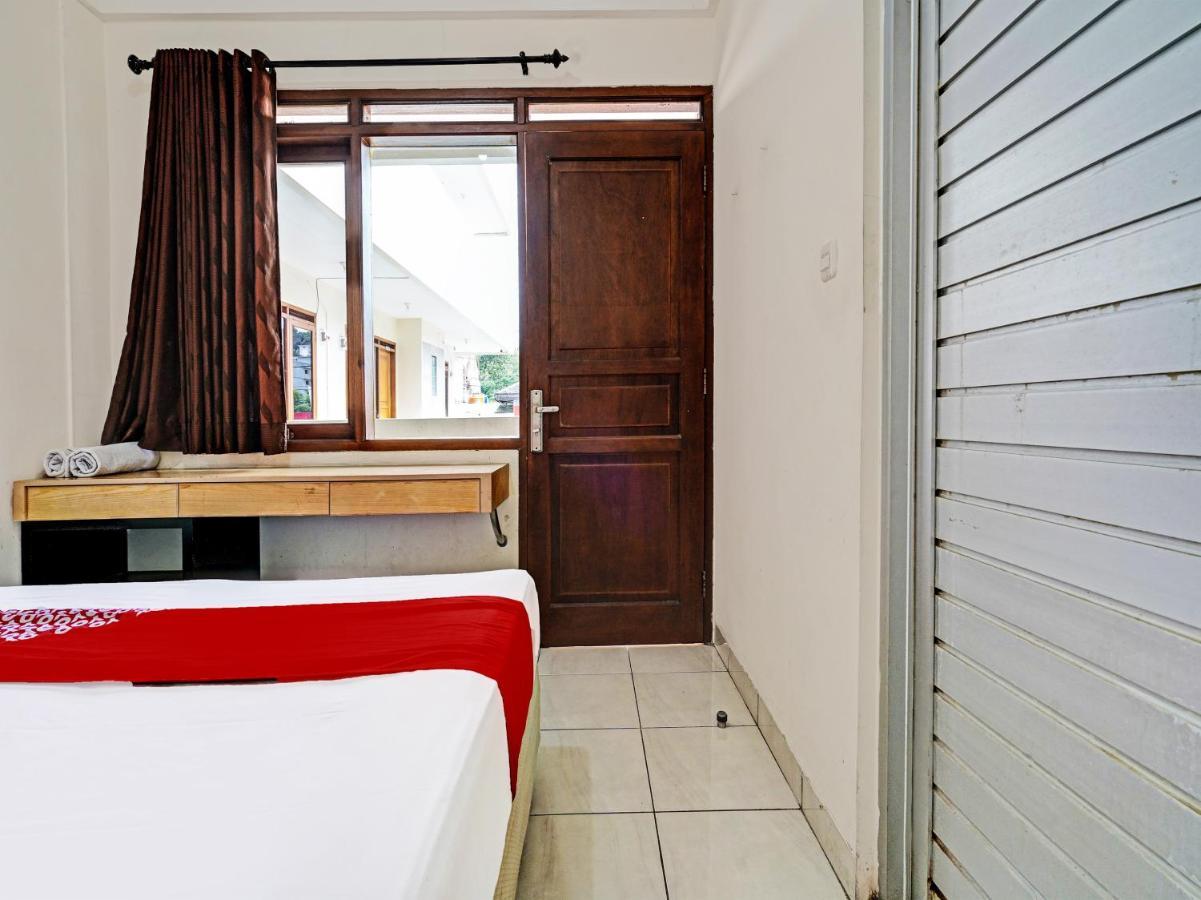 Oyo 1699 Verona Residence Bandung Exteriör bild